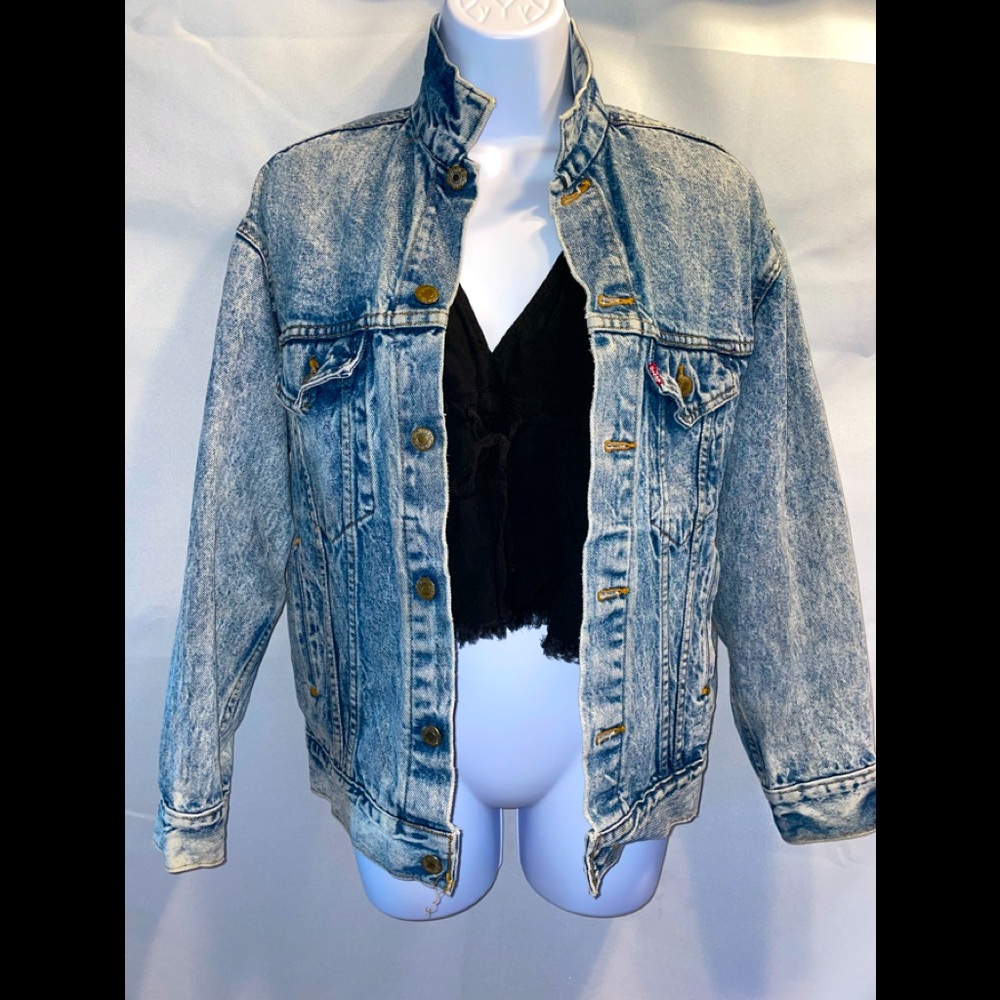 Levi’s denim jacked